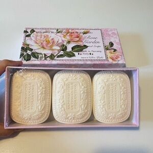Saponificio Artiganale Fiorentino Rose Garden Scented Soap 3 Bars Tuscany Italy